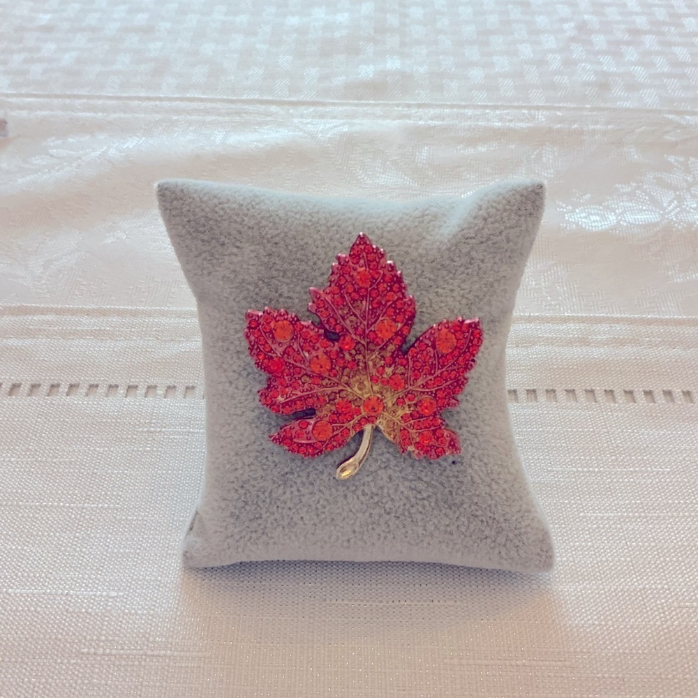 Maple Leaf Rhinestone Gold Tone Brooch